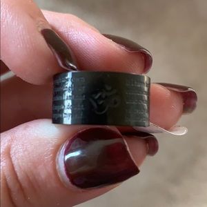 Roundins size 7 Black ring